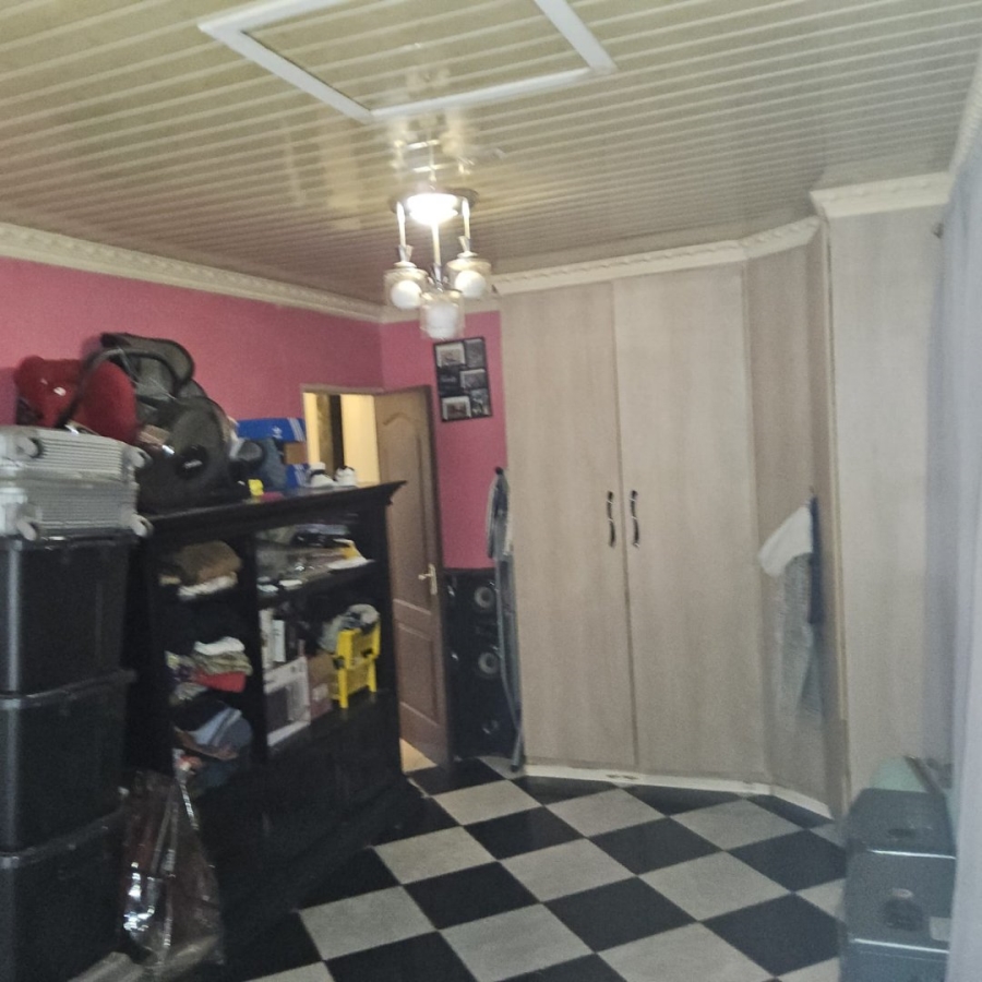 4 Bedroom Property for Sale in Grasslands Free State